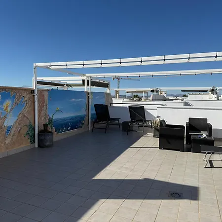 Z 2 Sypialniami, Tarasem I Basenami Apartamento *